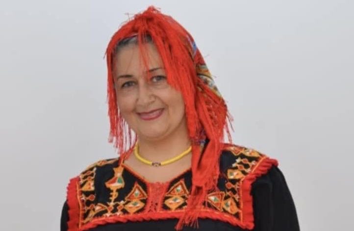 La poétesse Salima Sadi organisera le 12 janvier prochain à Montréal une vente-dédicace de son recueil de poésie intitulé « Les chemins d’Oli Vam»